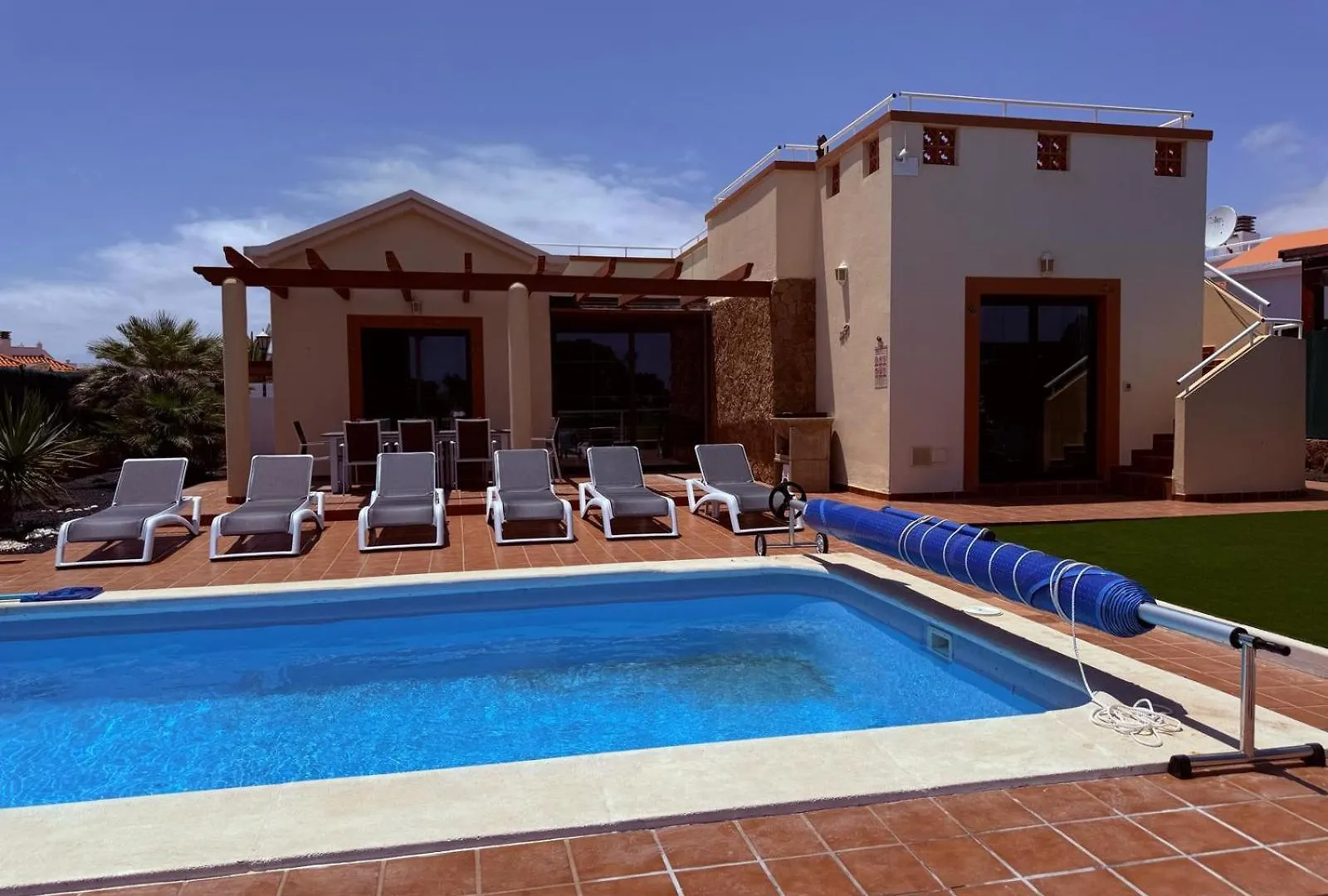 Villa Vista Verde, Luxury Family Front Line Golf, Hot Tub,Pool Table, 8 Pers, Caleta de Fuste
